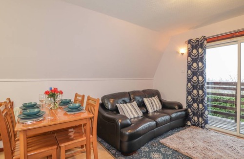 Heights of Achterneed Cottage | 130 m² Cottage ∙ 3 bedrooms ∙ 5 guests
