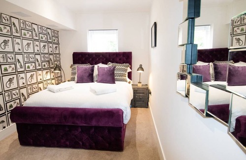 Bristol Apartment | 130 m² Apartment ∙ 2 bedrooms ∙ 6 guests