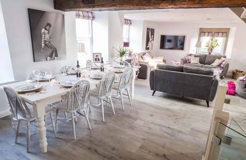 Bakewell Cottage | 130 m² Cottage ∙ 3 bedrooms ∙ 8 guests