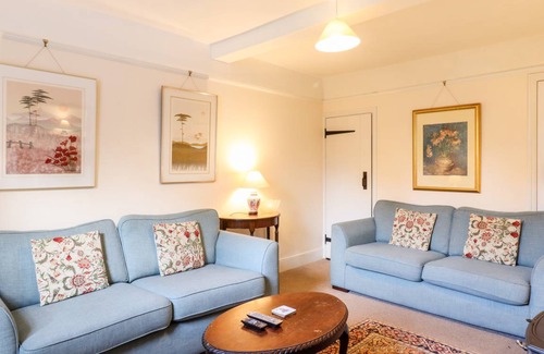 Hadleigh Cottage | 130 m² Cottage ∙ 3 bedrooms ∙ 6 guests