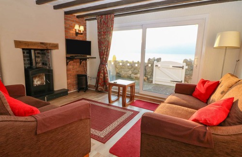 Dinas Cottage | 130 m² Cottage ∙ 3 bedrooms ∙ 4 guests