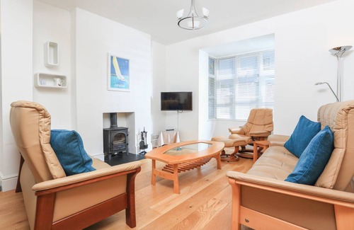 Dartmouth Cottage | 130 m² Cottage ∙ 3 bedrooms ∙ 6 guests