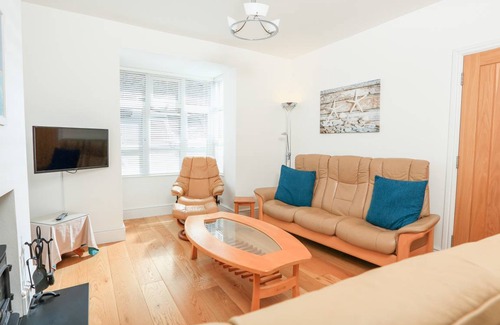 Dartmouth Cottage | 130 m² Cottage ∙ 3 bedrooms ∙ 6 guests