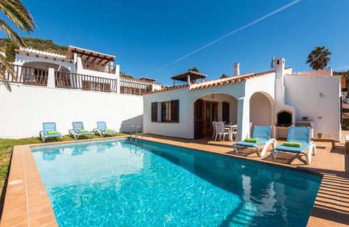 Platges de Fornells Villa | 130 m² Villa ∙ 3 bedrooms ∙ 6 guests