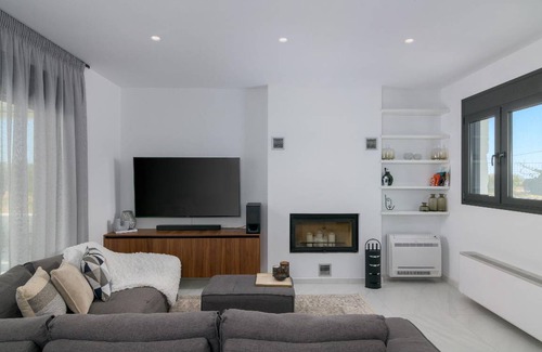 Archangelos House | 130 m² House ∙ 3 bedrooms ∙ 6 guests