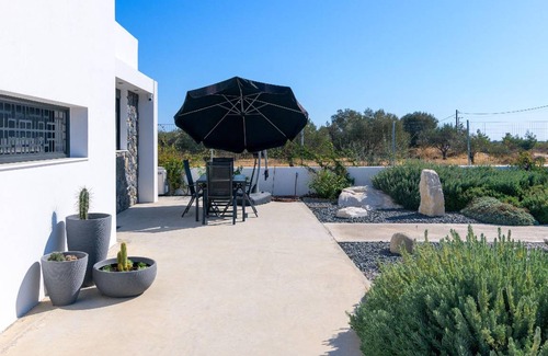 Archangelos House | 130 m² House ∙ 3 bedrooms ∙ 6 guests