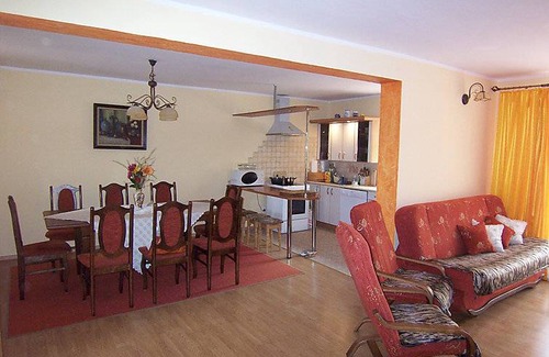 Grunwald House | 130 m² House ∙ 4 bedrooms ∙ 8 guests
