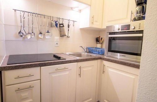 Villarodin-Bourget Apartment | 130m from ski slopes, 2nd floor, balcony, parking, tv, ski locker, 35m², La Norma