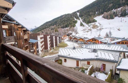 Villarodin-Bourget Apartment | 130m from ski slopes, 4th floor, balcony, parking, tv, ski locker, 35m², La Norma