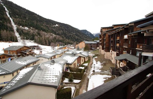 Villarodin-Bourget Apartment | 130m from ski slopes, 4th floor, balcony, parking, tv, ski locker, 35m², La Norma