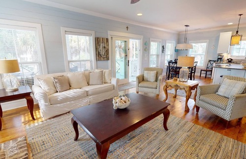 Savannah Beach Cottage | 1313 6th Avenue - Rest A Shore