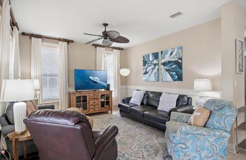 Laurel Grove House | 1313 Laurel Grove 2G
