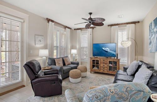 Laurel Grove House | 1313 Laurel Grove 2G