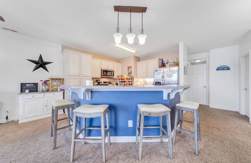 Huddleston Resort | #132 Pointe - 3 Bedroom Lakefront Condo at Mariners SML