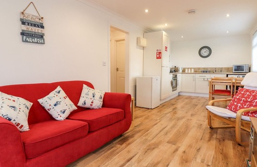 Padstow Cabin | 133 ATLANTIC BAYS, family friendly, with a garden in St Merryn