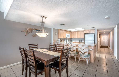 Madeira Beach Condo | 134 m² Condo ∙ 3 bedrooms ∙ 10 guests