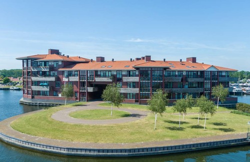 Biddinghuizen Apartment | 135 m² Apartment ∙ 2 bedrooms ∙ 4 guests