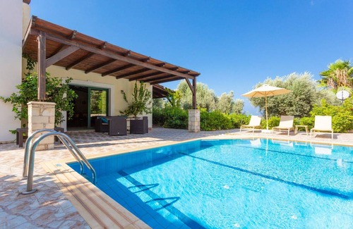 Vlichada Villa | 135 m² Villa ∙ 2 bedrooms ∙ 5 guests