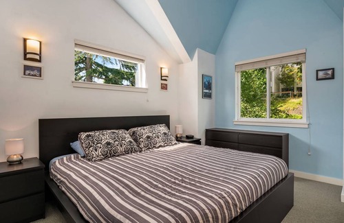 Mann House | 136 m² House ∙ 3 bedrooms ∙ 11 guests