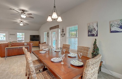 Leeward Sands House | 139 m² House ∙ 3 bedrooms ∙ 10 guests