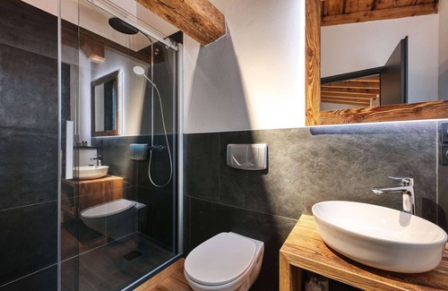 Argentiere Ski Chalet | 14 bed chalet with Jacuzzi & Sauna