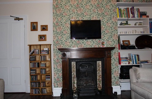 Ipswich House | 14 Ensuite Bedroom House, Parking