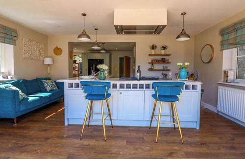 Reeth Cottage | 14 HILL CLOSE, pet friendly, with open fire in Reeth