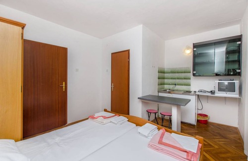 Stari Grad Apartment | 14 m² Apartment ∙ 2 guests