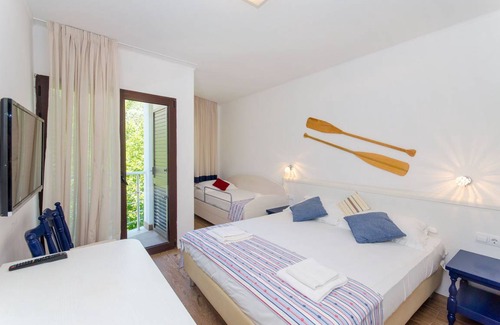 Zivogosce Cabin | 14 m² Private room ∙ 3 guests