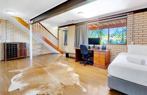 Dicky Beach House | 14 Sutherland Street Dicky Beach QLD