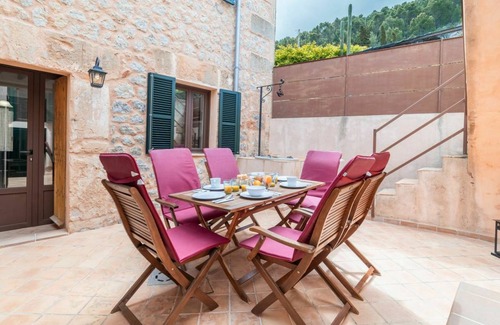 Banyalbufar Other | 140 m² Accommodation ∙ 3 bedrooms ∙ 6 guests