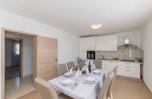 Zemunik Donji House | 140 m² House ∙ 3 bedrooms ∙ 8 guests