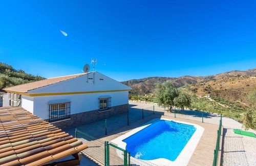 Riogordo House | 140 m² House ∙ 4 bedrooms ∙ 9 guests