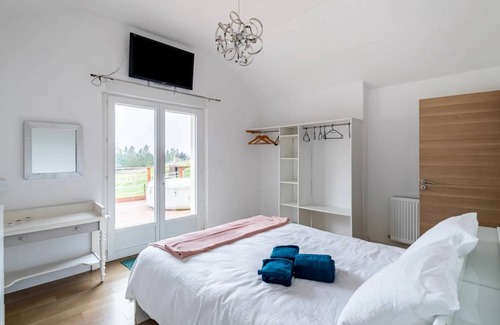 Parthenay House | 140 m² House ∙ 5 bedrooms ∙ 10 guests