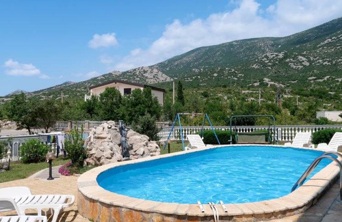 Cesarica House | 140 m² House ∙ 6 bedrooms ∙ 12 guests