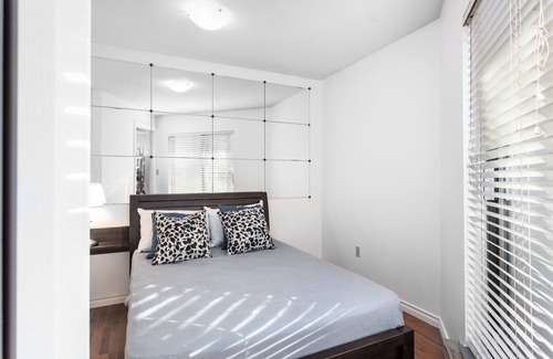West End Apartment | 1405 Haro -3 Bedrooms - Downtown Vancouver