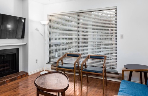 West End Apartment | 1405 Haro St - 3 Bedrooms - Downtown Vancouver