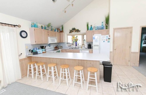 Whalehead Beach House | 1418 - Windswept: Spacious 4-bed home in Corolla, NC, private pool.