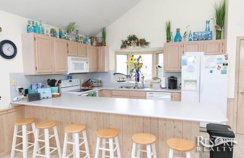 Whalehead Beach House | 1418 - Windswept: Spacious 4-bed home in Corolla, NC, private pool.