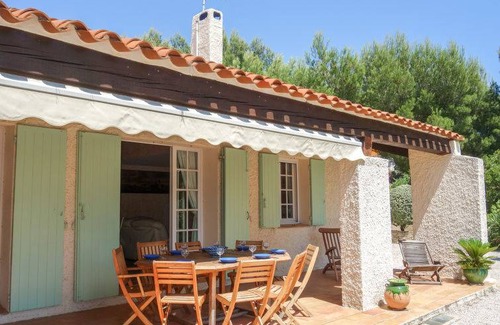 Saint-Cyr-sur-Mer House | 145 m² House ∙ 4 bedrooms ∙ 8 guests