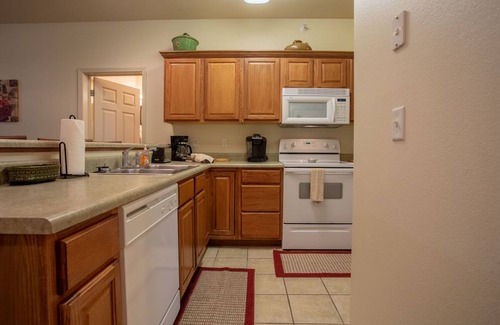 Branson West Condo | 147 m² Condo ∙ 3 bedrooms ∙ 10 guests