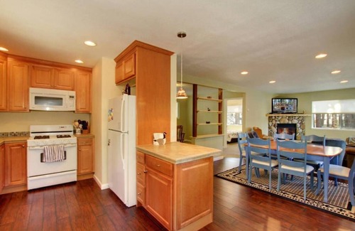 Black Bart House | 1489O play in the mountains, 4 bedrooms, quiet time, fall discounts in place