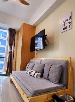 Pinagsama Apartment | 14F NEVER TOO SMALL BGC Unit 3 mins Walk to The Venice Grand Canal Mall FREE PARKING