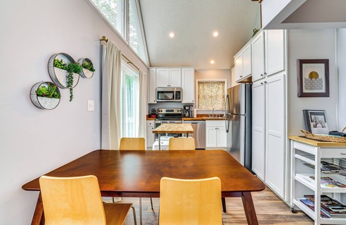 Tobyhanna House | 15 Mi to Ski Resort: Home w/Fire Pit in Tobyhanna
