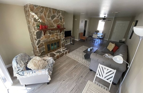 Arlington Apartment | 15 min from the beach , 7 min from town center gated comunity pool s and river