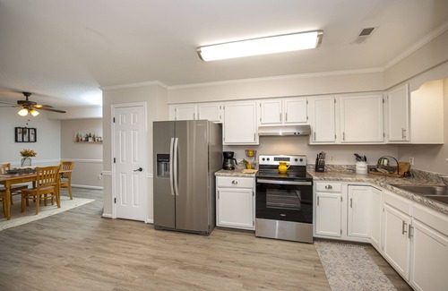 Norfolk - Virginia Beach House | 15 mins from the beach
