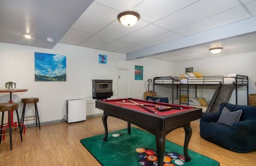 Asheville House | 15 mins to DT Asheville Pool Hot Tub Game Room