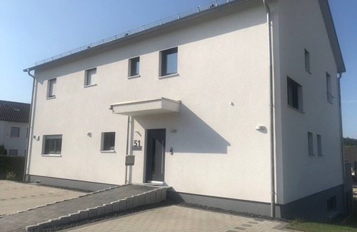 Eichenkirnberg Apartment | 15 Minuten vom Freizeitpark und Seen Entfernt. Ferienwohnung in Ruhiger Lage