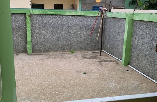 Nungua House | 15 minutes away from airport with free tour guide.