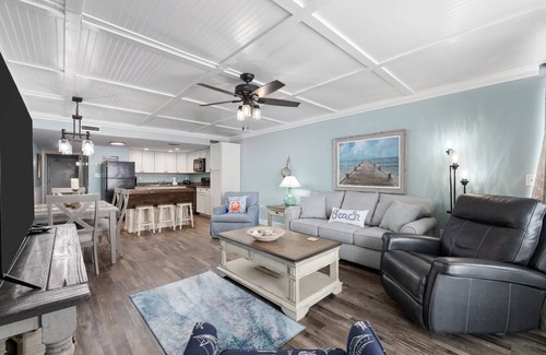Garden City Condo | *15% Off New Bookings for Stays through 2025*